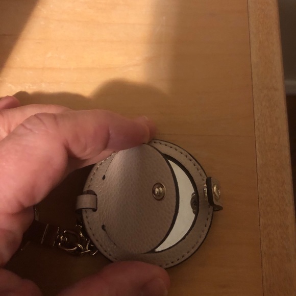 Kate Spade Keychain - Picture 2 of 4